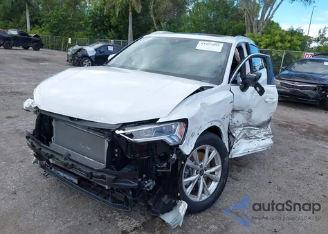 2025 Audi Q3 Premium 45 Tfsi S Line Quattro Tiptronic z USA, uszkodzony, nr VIN WA1DECF35S1031449